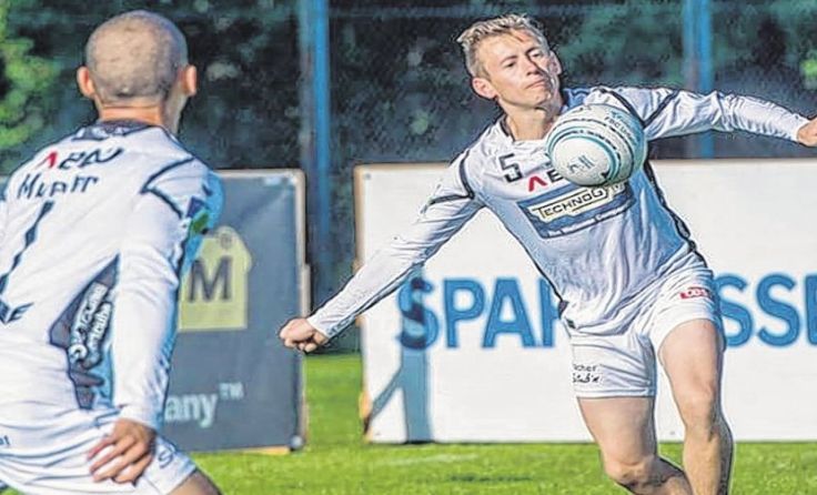 Mit FBC ABAU Linz Urfahr im Bundesligafinale steht Bernhard Hölzl (r.).  Foto: Wolfgang Benedik