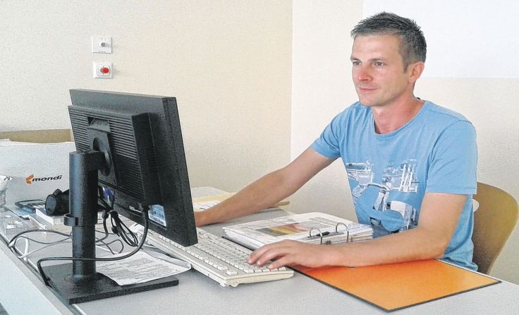 Beruflich ist Michael Gruber als Lehrer an der Berufsschule Linz 3 engagiert. Foto: Reinhard Spitzer
