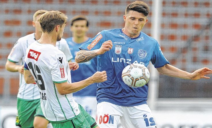 Manuel Hartl (r.) will mit Blau-Weiß Linz daheim gegen Liefering voll anschreiben. Foto: Meier