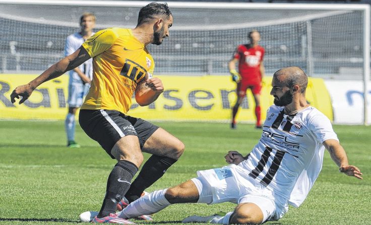 Nico Antonitsch (r.) verlor mit den LASK Juniors OÖ in Weiz 0:2. Foto: Meier
