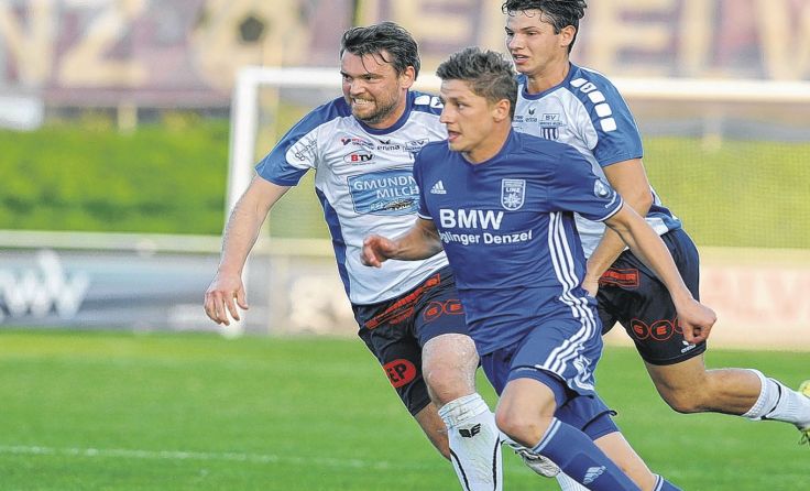 Doppelpackschütze Philipp Frühwirth (vo.) ließ Edelweiß Linz jubeln. Foto: Meier