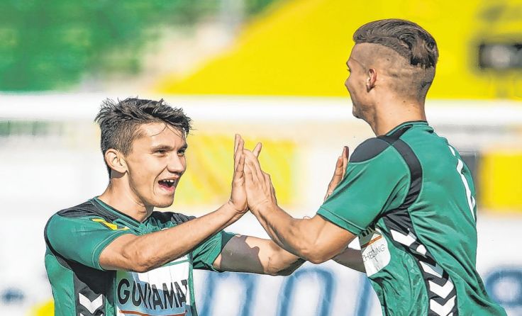 Der 19-jährige Belmin Cirkic (l.) entschied das Innviertler Derby im Alleingang. Fotos: Furtner