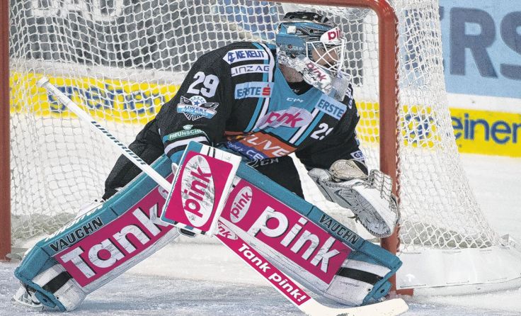 Michael Ouzas ersetzte noch im ersten Drittel Florian Janny. Foto: BWL/Eisenbauer