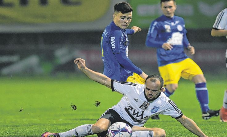 Einen 2:0-Derbysieg feierte Donau gegen Edelweiß (vo.). Foto: Meier