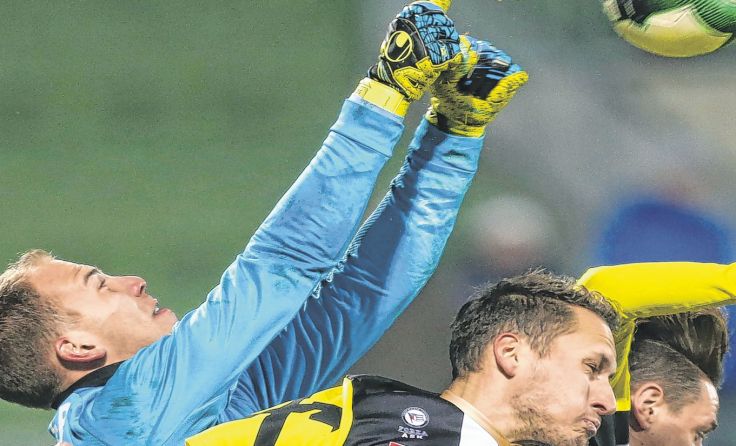 Eine Topleistung gegen den LASK zeigte Mattersburgs Schlussmann Markus Kuster. Foto: GEPA