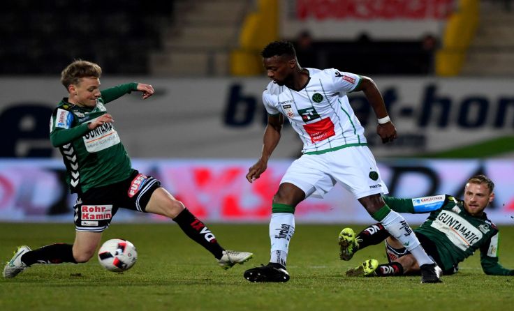 Pius Grabher (l.) verlor mit der SVR ein besonders wichtiges Heimspiel. Foto: GEPA