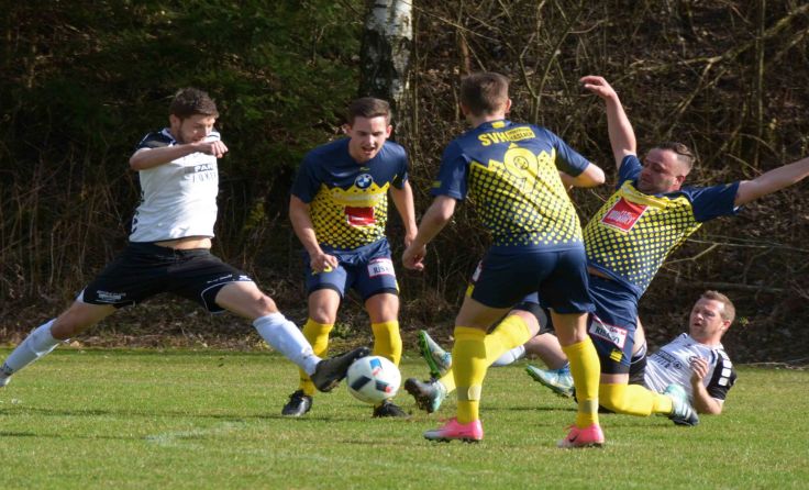 Im Derby der Nachbarn trennten sich St. Oswald und Haslach 1:1. Foto: Prem
