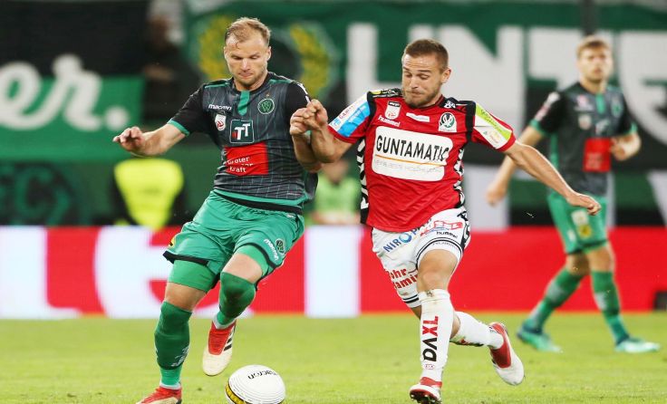 Lukas Grgic (r.) verlor mit der SV Ried bei Meister Wacker Innsbruck. Foto: GEPA