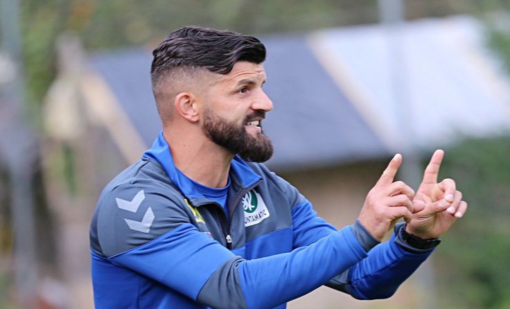 Trainer Miron Muslic dirigierte die Jungen Wikinger Ried an die Tabellenspitze. Foto: Hörmandinger