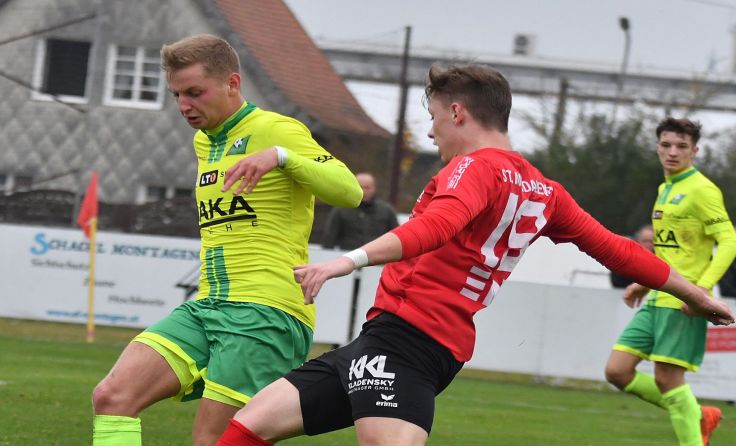 Der SK St. Magdalena (r.) gewann das Zentralraumderby in Traun. Foto: Meier