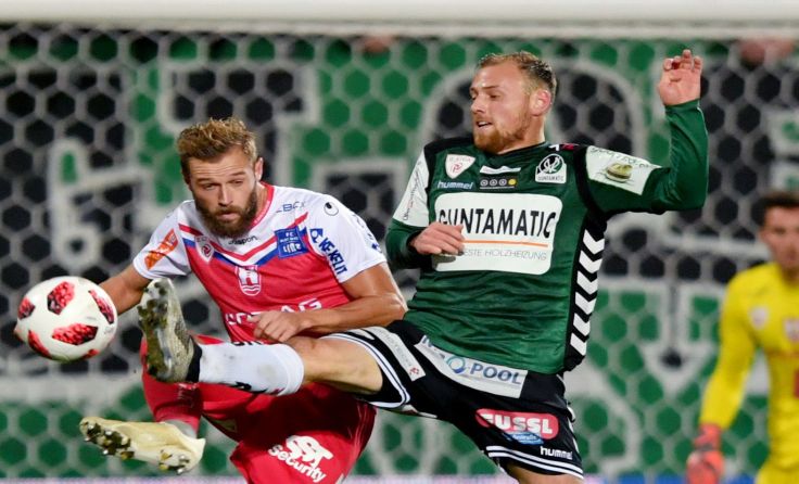 Die SV Guntamatic Ried (r.) verlor das OÖ-Heimderby gegen Blau-Weiß. Foto: GEPA