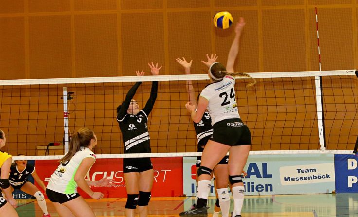 Den 15. Sieg im 16. Versuch feierte Linz-Steg (r. Samantha Cash). Foto: Askö/Plohe
