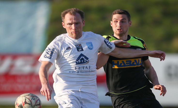 Edelweiß Linz (li. Thomas Winkler) fertigte auswärts Perg mit 4:0 ab. Foto: Berles
