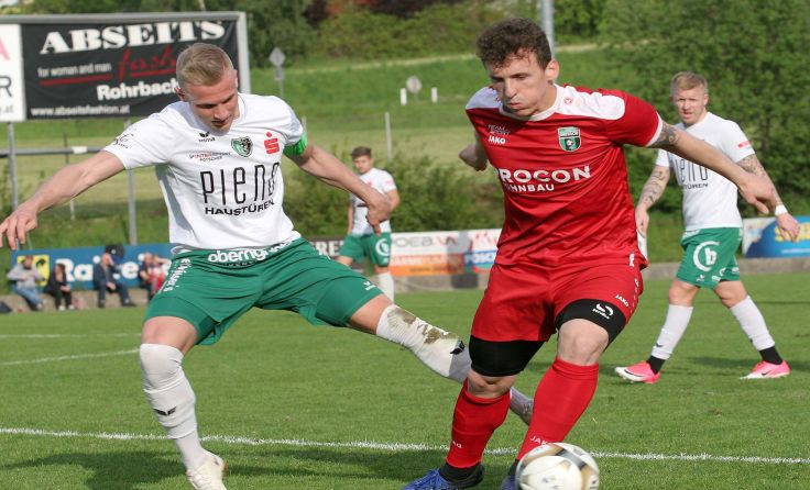 Einen Doppelpack schnürte Rohrbach/Bergs Kapitän Andre Reisinger. Foto: Pirkes