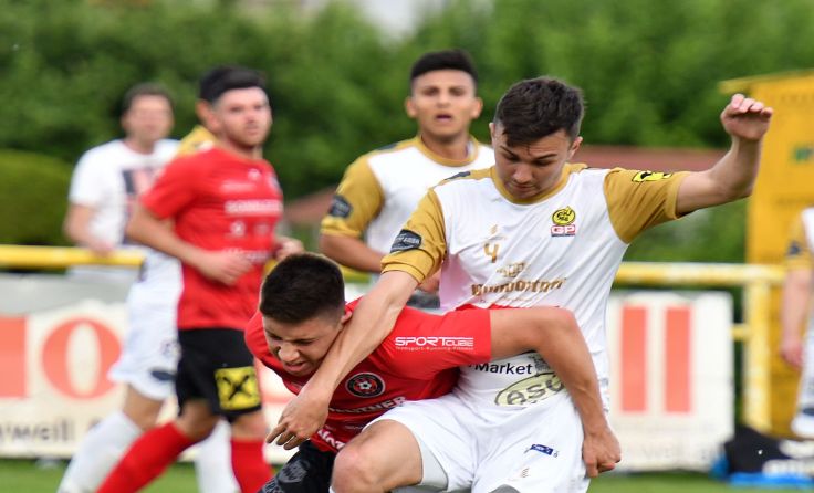 Darijo Kajic (re.) siegte mit St. Marienkirchen/P. bei St. Magdalena. Foto: Meier