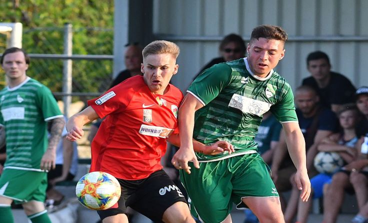 Haid (re.) setzte sich in der Relegation gegen FC Wels Juniors durch. Foto: Meier
