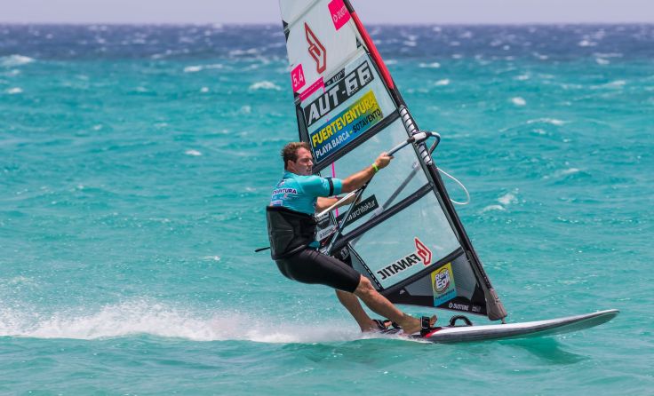 Der Linzer Marco Lang im Nass vor Fuerteventura. Foto: Marco Lang/Christian Tillmanns