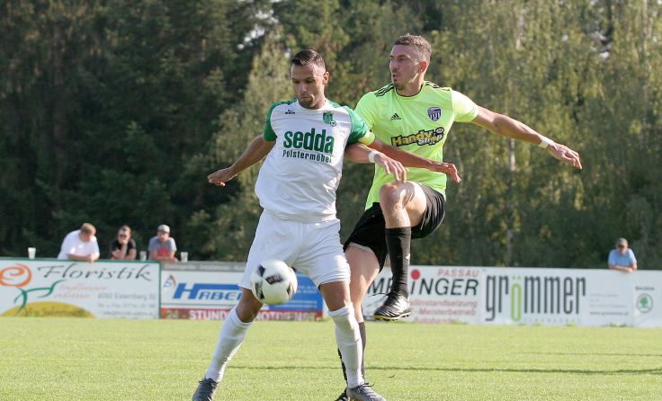 Bad Schallerbach (li. Miliam Guerrib) steht im Landescup-Viertelfinale. Foto: Pirkes
