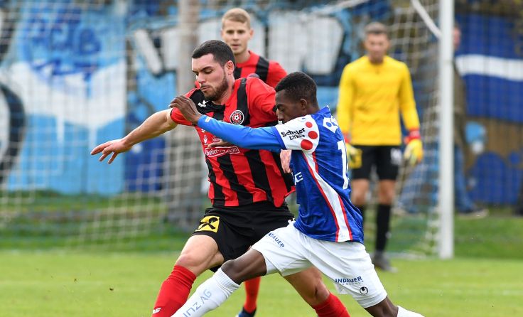 Remis trennten sich die Blau-Weißen Jungs und SK St. Magdalena. Foto: Meier