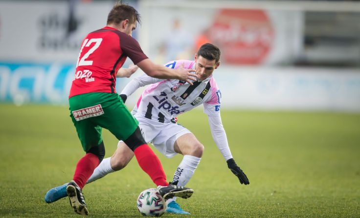 LASK-Neuzugang Husein Balic (hi.) schnürte in Wels einen Doppelpack. Foto: LASK