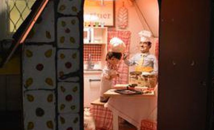 Das Lebkuchenhaus mit beweglichen Figuren.