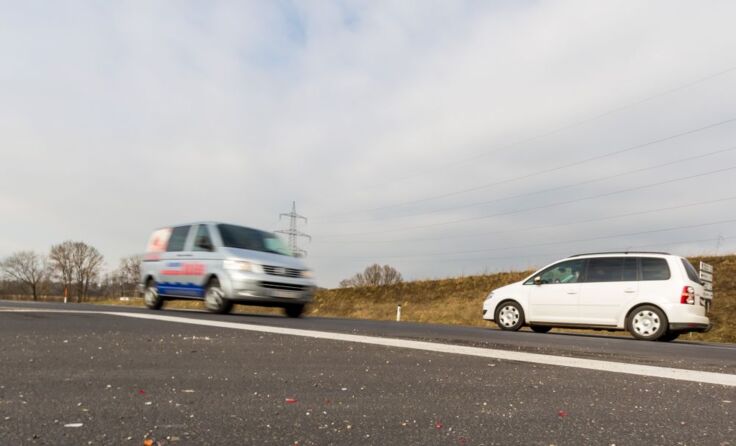 Dank der Straßenbauprojekte um rund 2,4 konnten elf Unfälle verhindert werden. (c) Wodicka