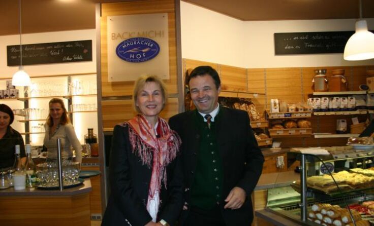 Sissi und Josef Eder durften viele Gäste begrüßen. (c) Hartl