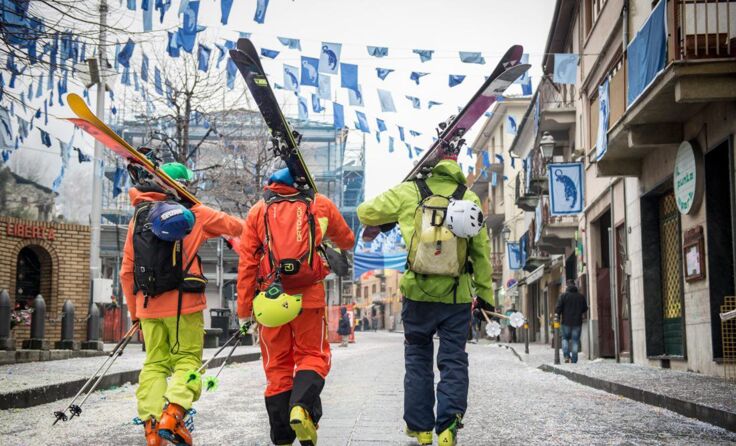 Die Freerider am Weg zur ihrem Abenteuer in Monterosa. Foto: guyfattal.com