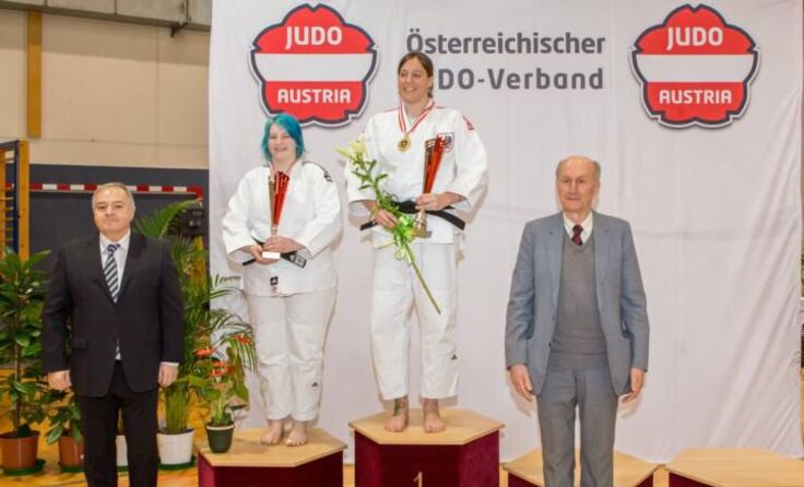 Oben am Podest ist sie zu Hause: Marianne Hollensteiner (32) durfte jubeln. (c) Oliver Sellner