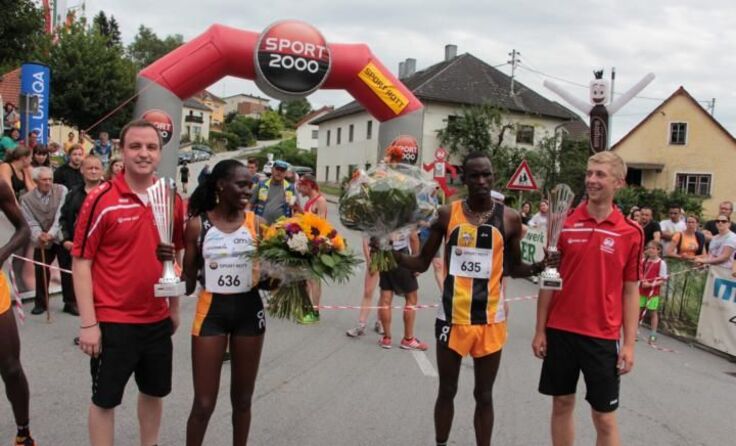 Francis Ekidor Erain und Kimugung Janet Kepkosgei jubelten in Oberkappel. 