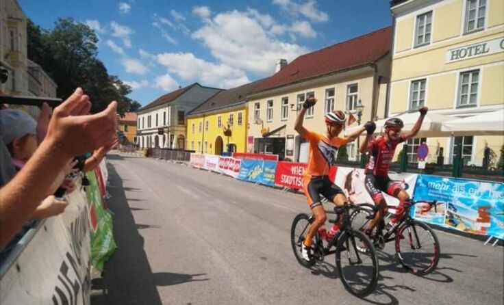 Gerd Fiedler und Christian Oberngruber am Weg ins Ziel.