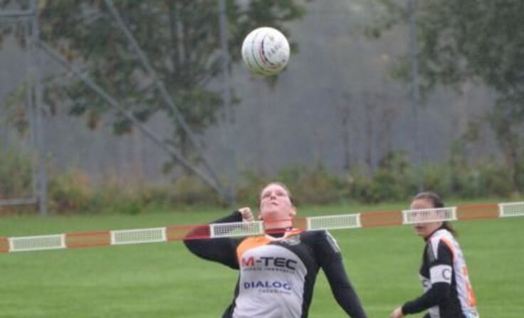 Viktoria Neumüller (li.) und ihr Team zeigten im Regen ihre Klasse. (c) Manfred Lindorfer 