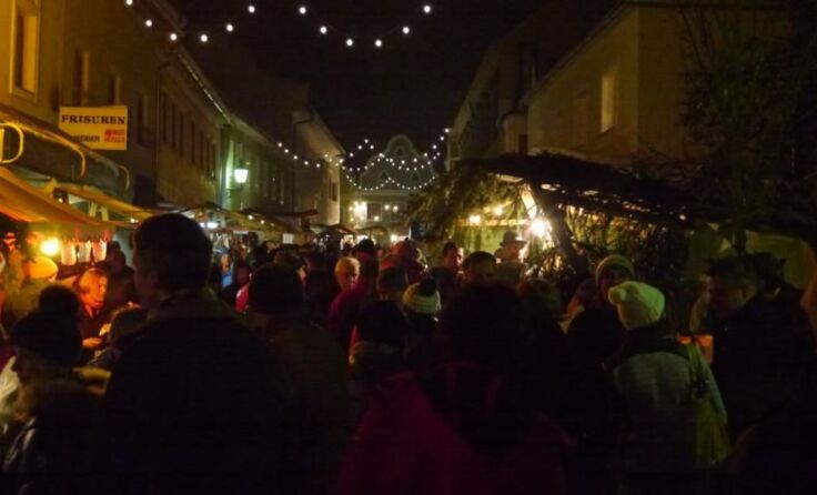 Der Weihnachtsmarkt in Neufelden gilt als der älteste im Bezirk Rohrbach.