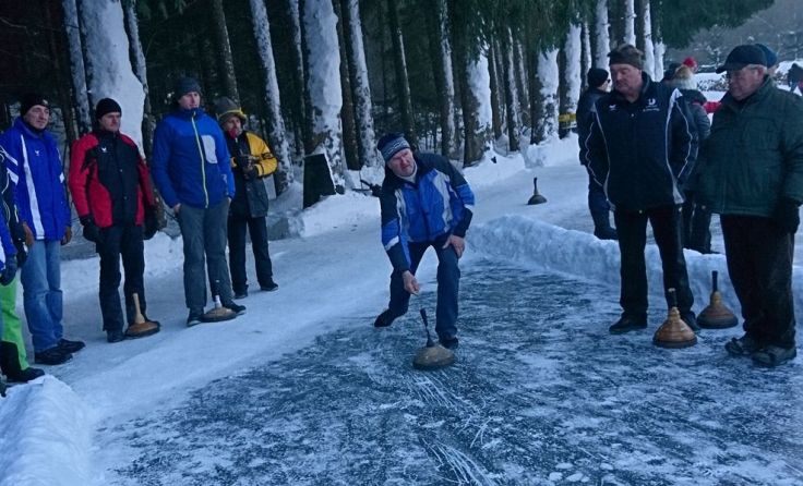 Herrlichste Bedingungen herrschten beim Bezirks-Eisstockturnier in St. Peter