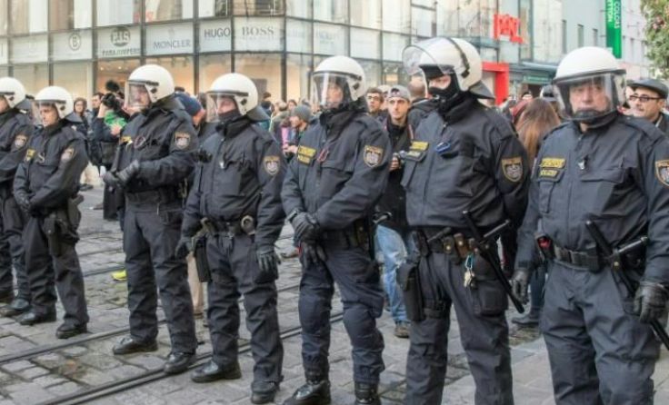 "Linz gegen rechts" sieht die Versammlungsfreiheit eingeschränkt. &copy; APA/Werner Kerschbaummayr
