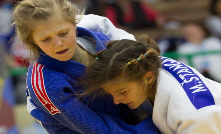 Victoria Schuhmann (l.) im Kampf gegen Marusa Strangar aus Slowenien. &copy; Christian Fidler