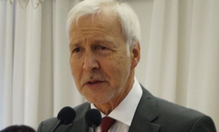 Bürgermeister Peter Pichler informiert die Besucher über die Vorhaben der Gemeinde im Jahr 2017.