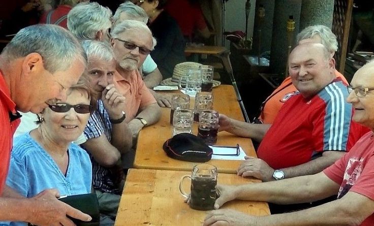 Mit 17 Wanderern marschierte die Ortsgruppe Taufkirchen an der Pram auf.