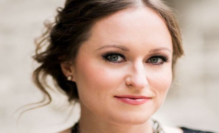 Eva-Maria Schmid, Sopran
Foto: Theresa Pewal 