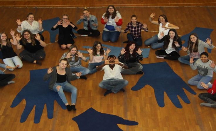 Die Schülerinnen der Fachschule Andorf interpretieren ein Kulturerbe neu.