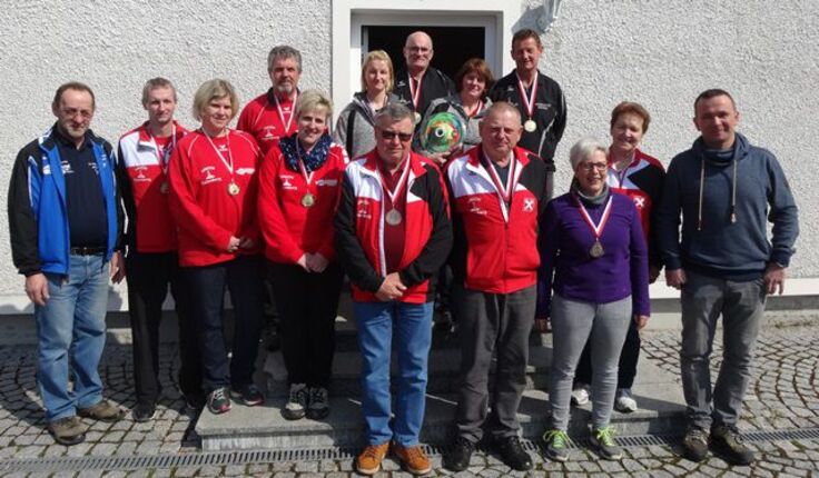 Siegermannschaften aus Eggerding und Estenberg
