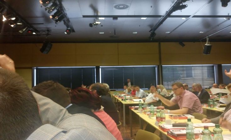 Beschlüsse über Resolutionen und Anträge | Bild: Ivica Stojak