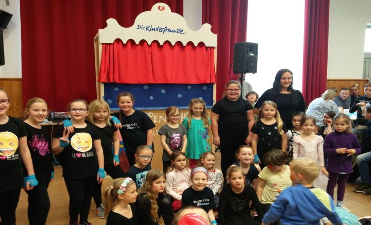 Die beiden "Dancing Kids"-Gruppen