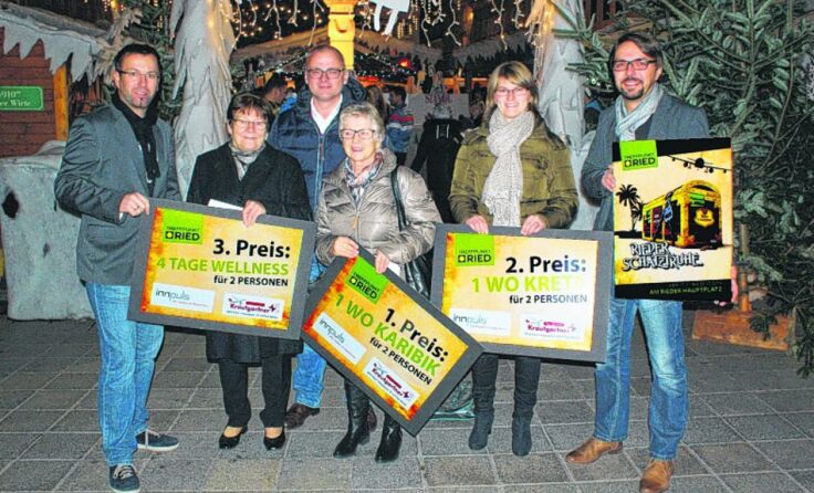 Übergabe der Hauptpreise an die glücklichen Gewinner Fotos: Innpuls