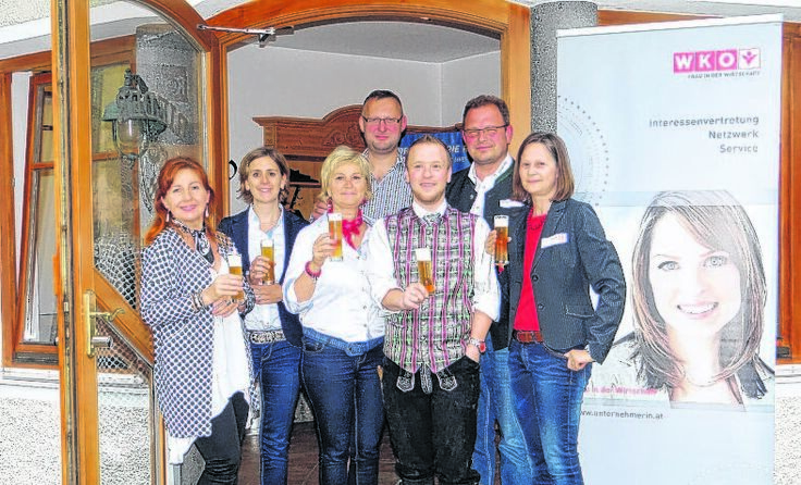 Das Team von Frau in der Wirtschaft mit den Braumeistern.