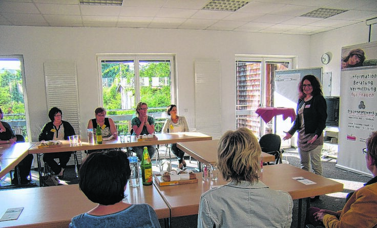 FN3-Obfrau Maria Wageneder (r.) moderierte den Abend.