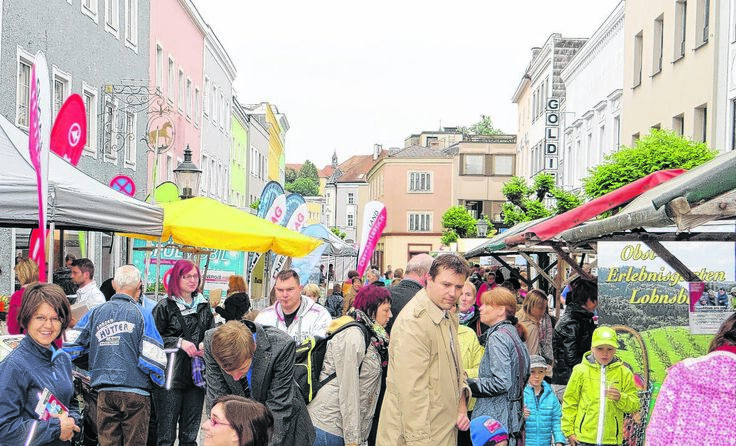 Italienische Delikatessen, regionale Schmankerl und leckere Drinks gibt es auch am Roßmarkt.