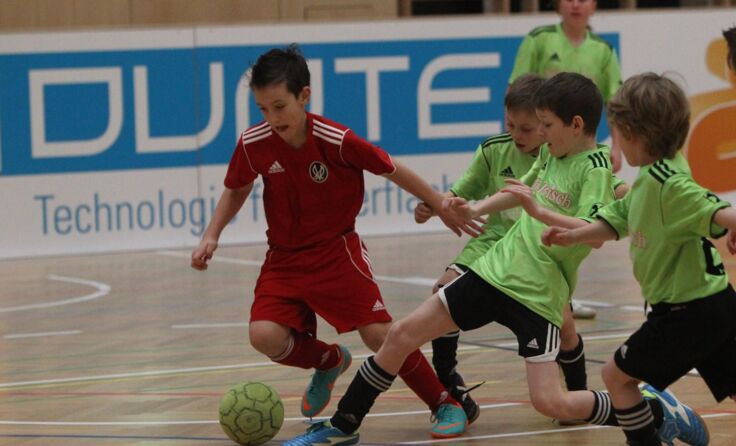 Fußballtalente des gesamten Bezirkes ermitteln an sechs Spieltagen die neuen Champions.