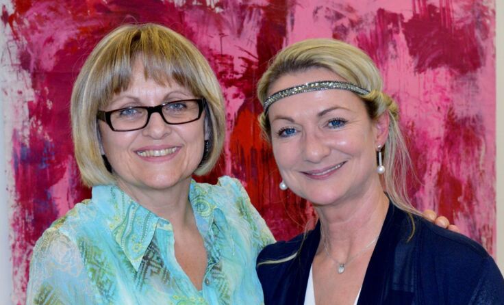 Ingrid Romberger und Gaby Grausgruber stellen ihr neues Mundartbuch vor.