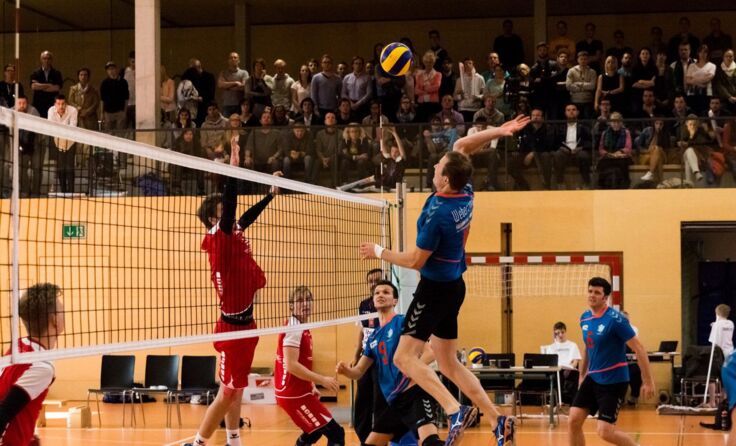 Die Rieder kämpfen um den Aufstieg. Fotos: UVC Weberzeile